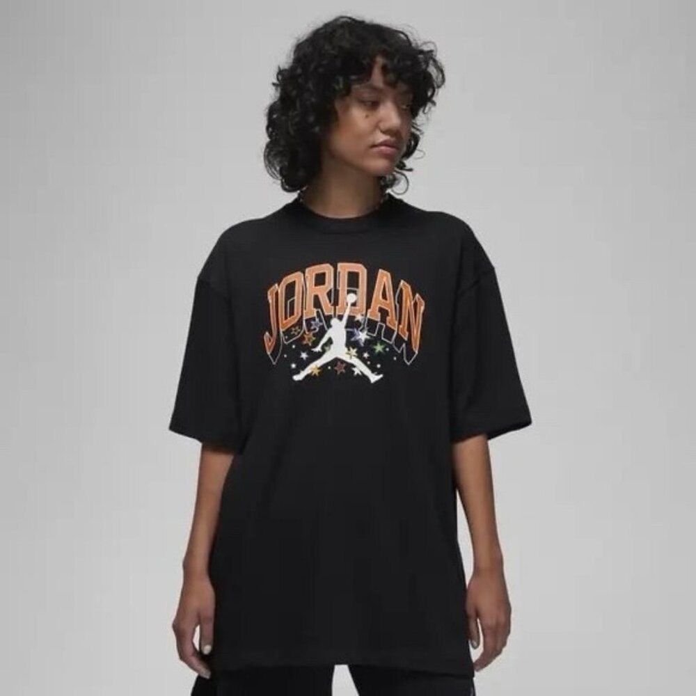 NWT Jordan Women's Short Sleeve Graphic T-Shirt MEDIUM Oversized Fit FQ1325-010